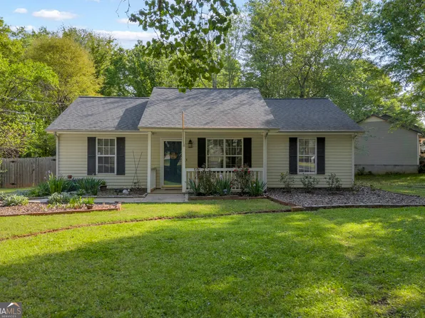 40 Mimosa St, Winder, GA 30680