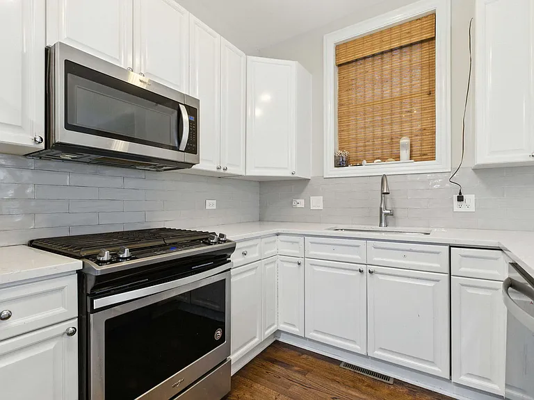 860 W Buckingham Pl #1E — Photo 10
