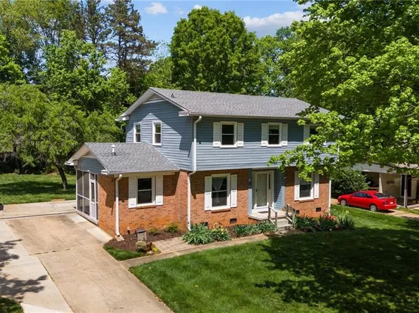 107 Flintfield Dr, Winston Salem, NC 27103