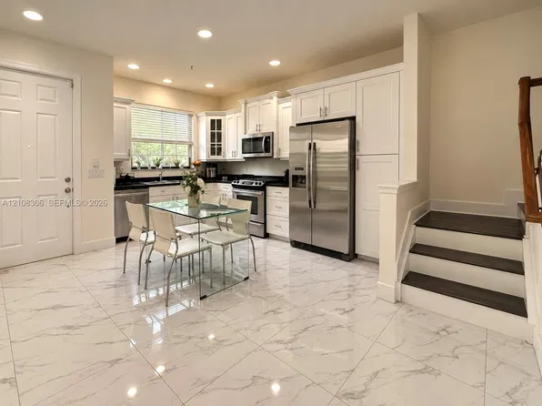 12661 NW 32nd Pl, Sunrise, FL 33323