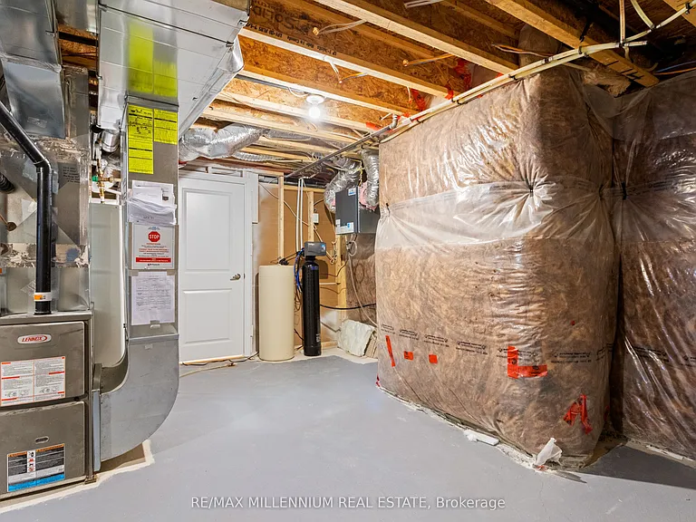 105 Stonebrook Way — Photo 32