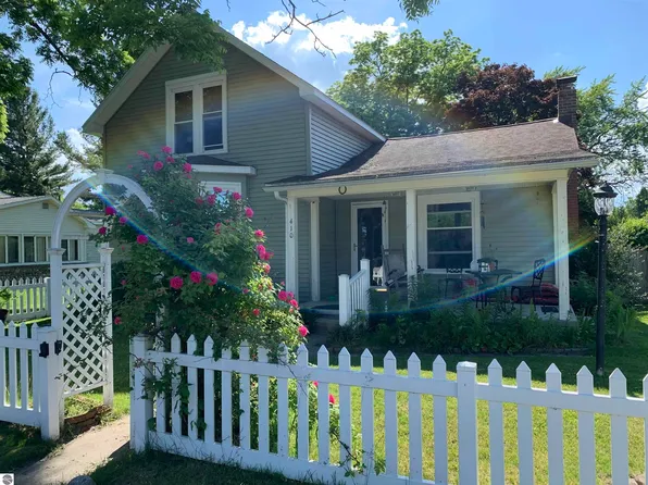 410 S 5th Ave, Tawas City, MI 48763