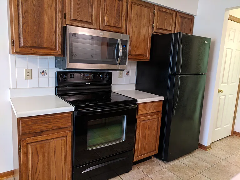 2807 Melody Ln — Photo 8