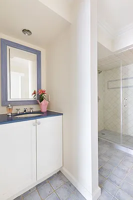 Sold by Compass | media 7