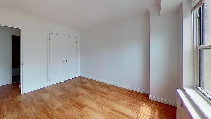 Rented by Batra Group Inc | media 29