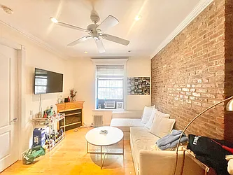 Rented by Century 21 Premier 