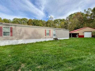 950 Earl Rd, Mitchell, IN 47446