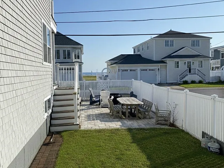 112 Ocean Dr — Photo 12