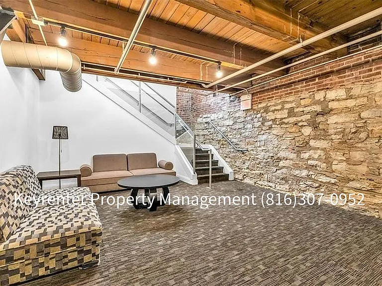 700 Broadway Blvd #308 — Photo 17