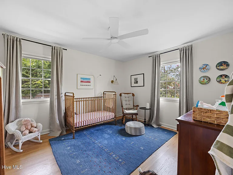 202 Windemere Rd — Photo 27