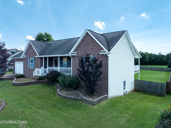 933 Mossy Grove Ln, Maryville, TN 37801
