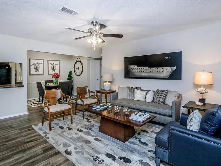 Azure Cove Apartment Homes — Photo 32