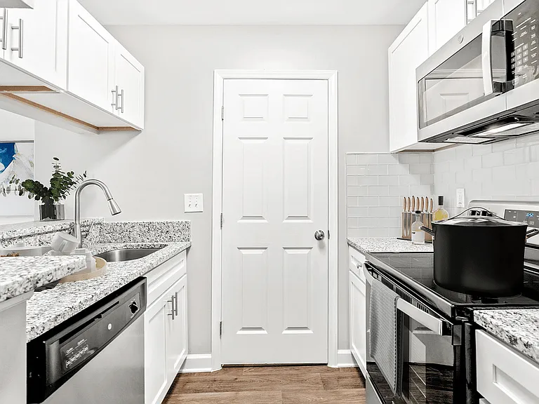 Paces Pointe Apartment Homes — Photo 59