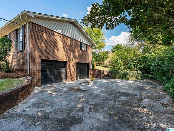 5th image of 330 Donna Dr