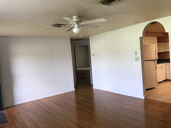 2nd image of 1615 Viscaya Dr