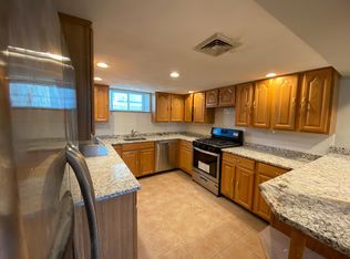 136 Highland Rd #1, Somerville, MA 02144