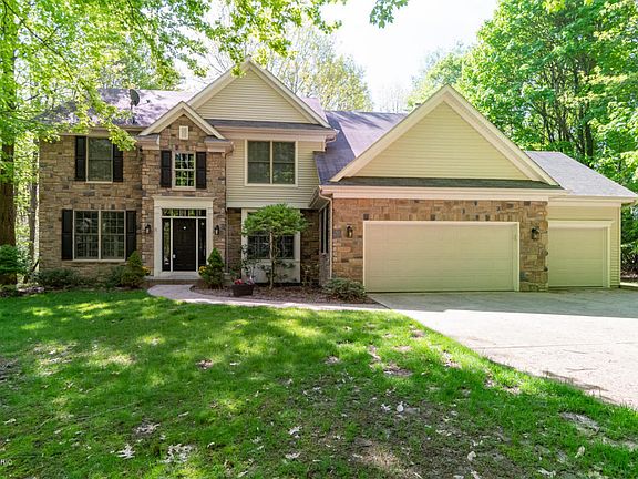 3rd image of 6802 Walden Park Ln