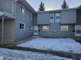 Arbour Glen, Edmonton, AB T6L 4K1