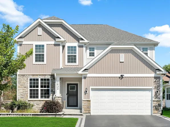 1432 Bayou Path Dr, Naperville, IL 60563