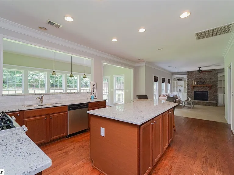 208 Woodland Creek Way — Photo 25