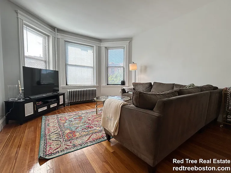 175 Harvard St — Photo 3