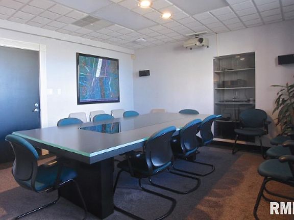 5th image of 234 NE Madison Ave