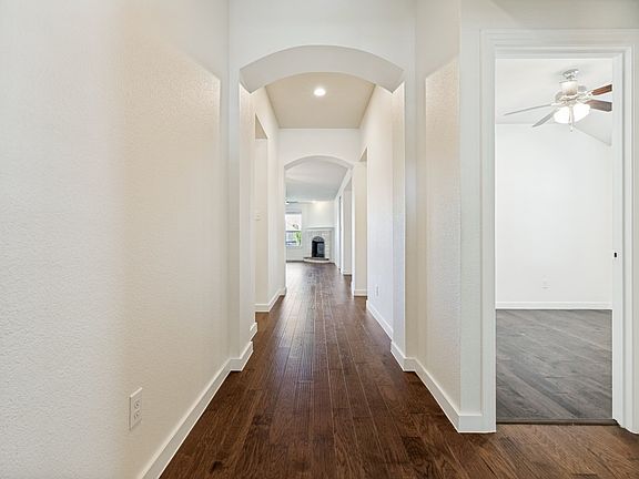 3rd image of 1716 Alton Way