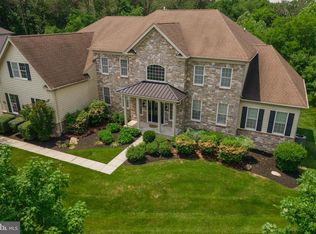 31 Goldfinch Cir, Phoenixville, PA 19460