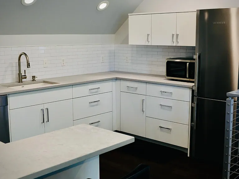 Kitchen counters and quartz countertops