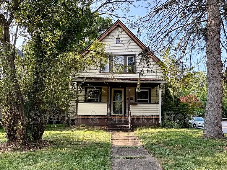 605 Sackett Ave — Photo 32