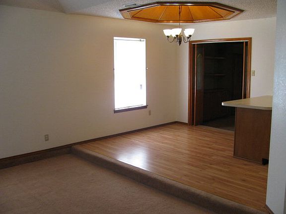 2nd image of 1351 Northridge Dr