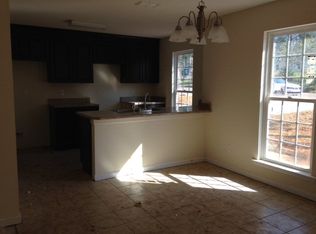 221 Cloud Ln, Albany, GA 31721