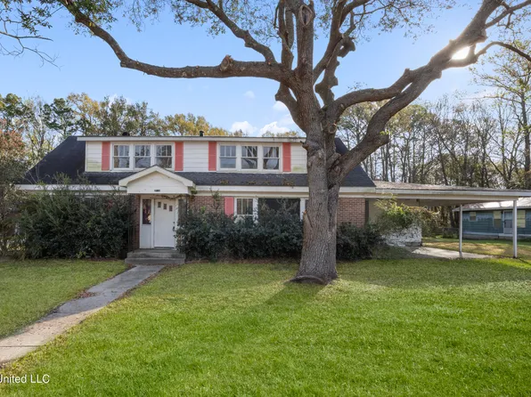 4124 Griffin St, Moss Point, MS 39563