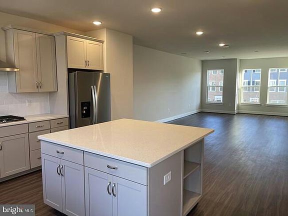 3rd image of 17156 Cumberland Height Dr