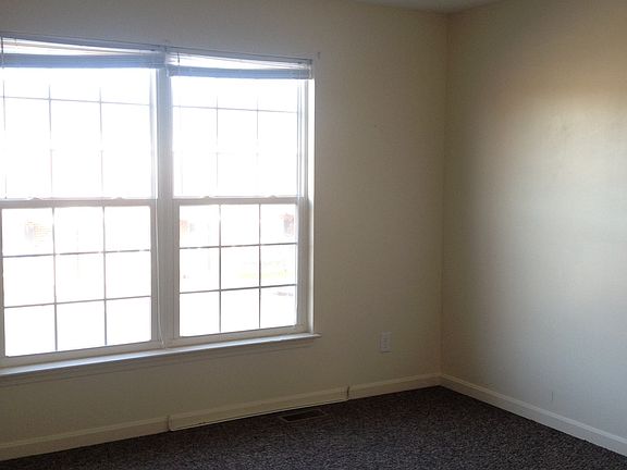 4th image of 139 Oakridge Way APT 1