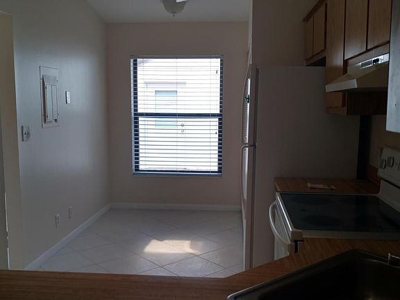 4th image of 1454 SW Silver Pine Way