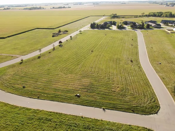L8 Windmill Ln, Walworth, WI 53184