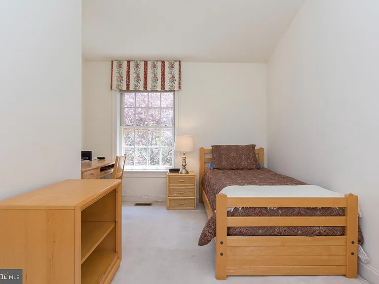 4062 Mansion Dr NW — Photo 26