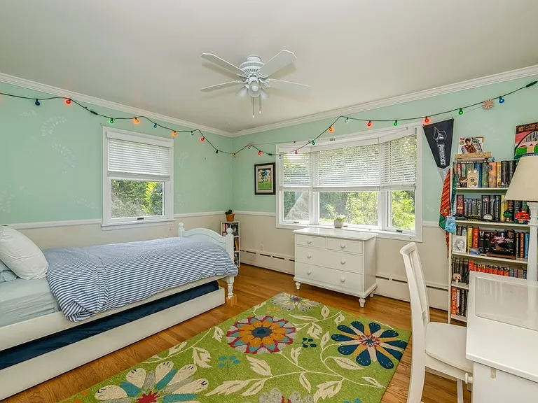102 Hand Ln — Photo 12