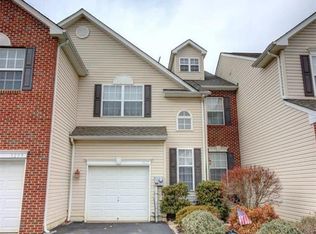 5235 Spring Ridge Dr E, Macungie, PA 18062