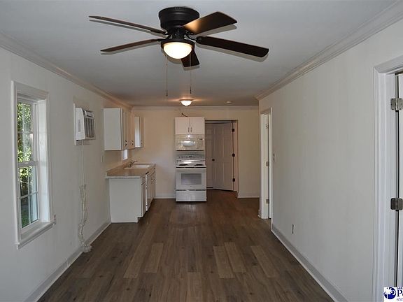 2nd image of 212 S Oak St