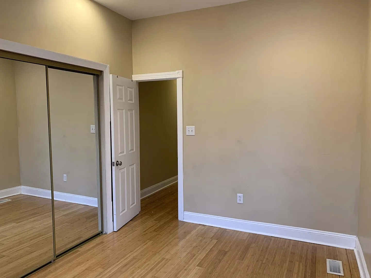 Beautiful 3 Bed Home in Brewerytown — Photo 4