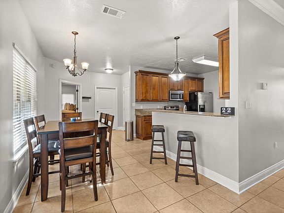 5th image of 513 Woodland Pkwy