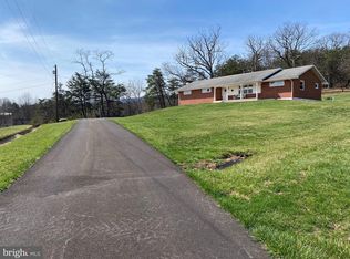 16529 Oak Crest Ln SW, Cresaptown, MD 21502