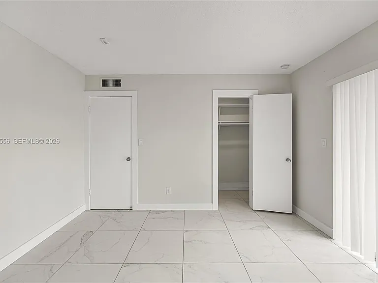 5141 Hollywood Blvd #206 — Photo 8