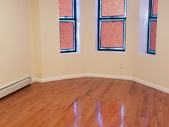 5th image of 725 New Jersey Ave Floor 2
