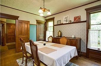 5th image of 116 N 4th St #14575271