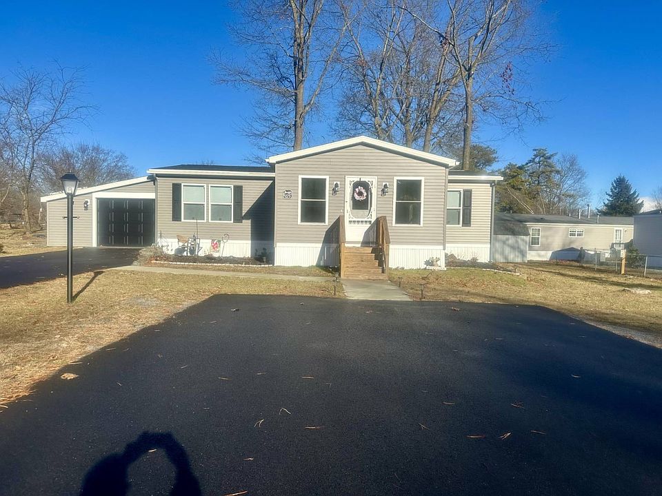 125 Lamplighter Blvd 125, Fort Edward, NY 12828 MLS 11238322 Zillow