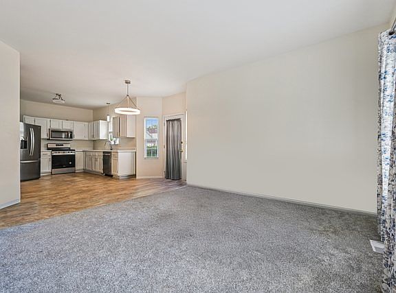 5th image of 1928 Lakeside Dr