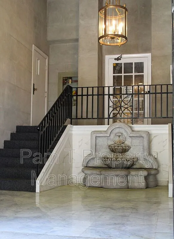 1 bed, 1.5 bath, 702 sqft, $1,850 — Photo 4
